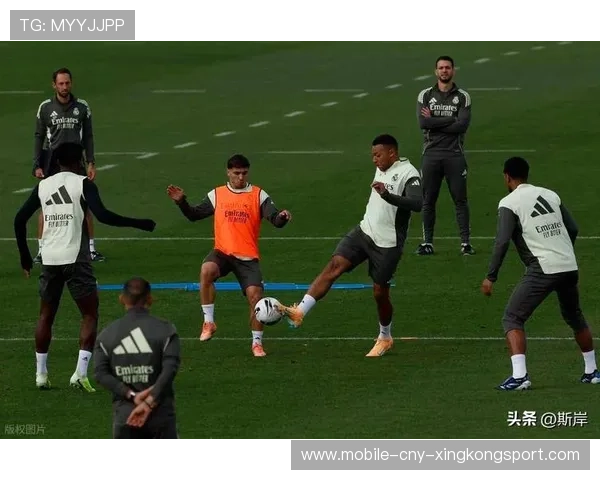 巴萨皇马女足再演生死战!误判引全场沸腾 巴萨皇马女足再演生死战!误判引全场沸腾