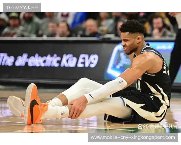 NBA球员摔倒瞬间的英雄传球：跌倒也不放弃的精神