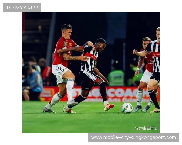 曼联推进如潮水持续堆压