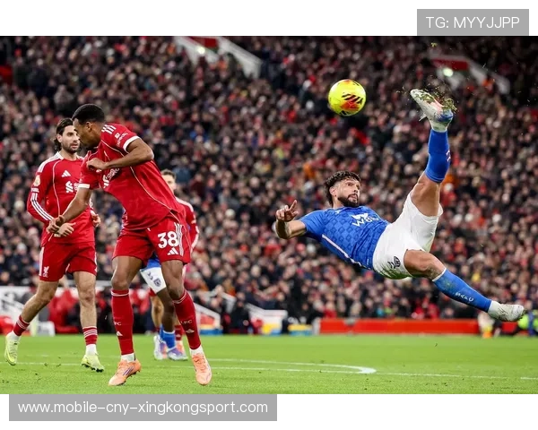 利物浦围攻桑德兰禁区，迪亚斯抽射被封